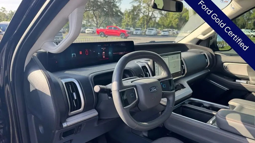2025 Ford Expedition Active