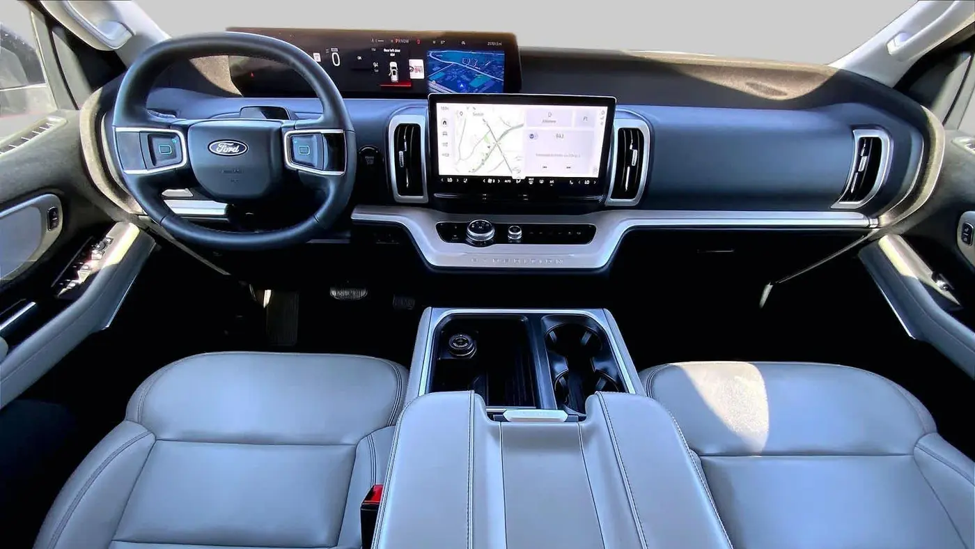 2025 Ford Expedition Active