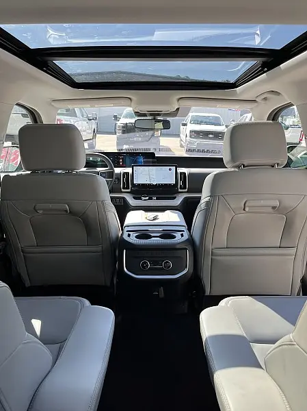 2025 Ford Expedition - $59,998