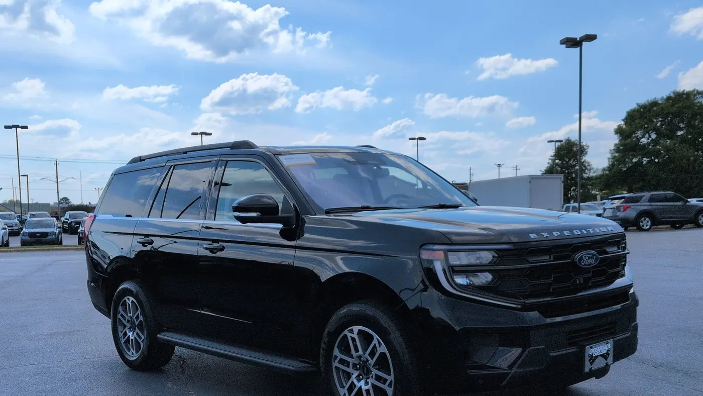 2025 Ford Expedition Active