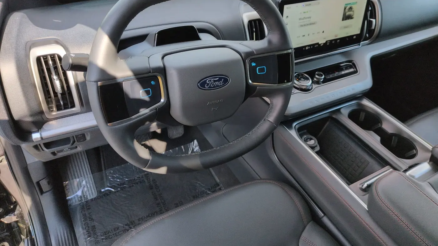 2025 Ford Expedition Active