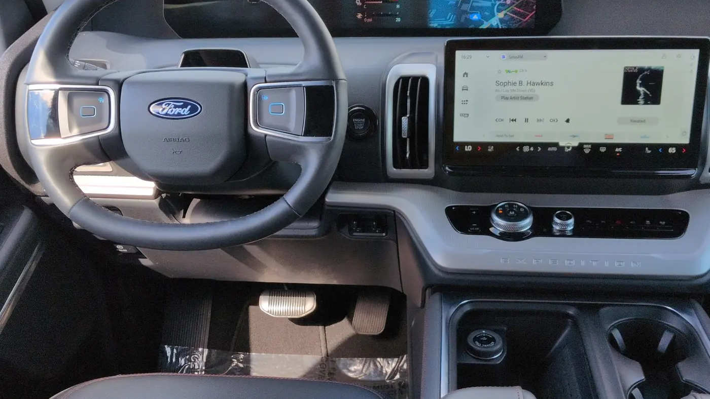2025 Ford Expedition Active