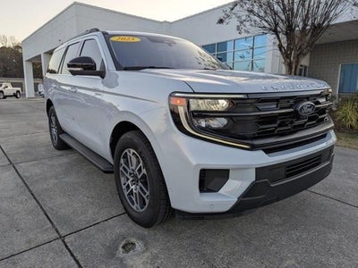 2025 Ford Expedition 4X2 Active 4DR SUV