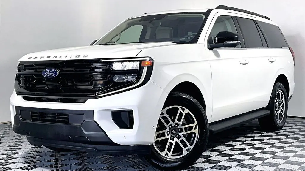 2025 Ford Expedition Active