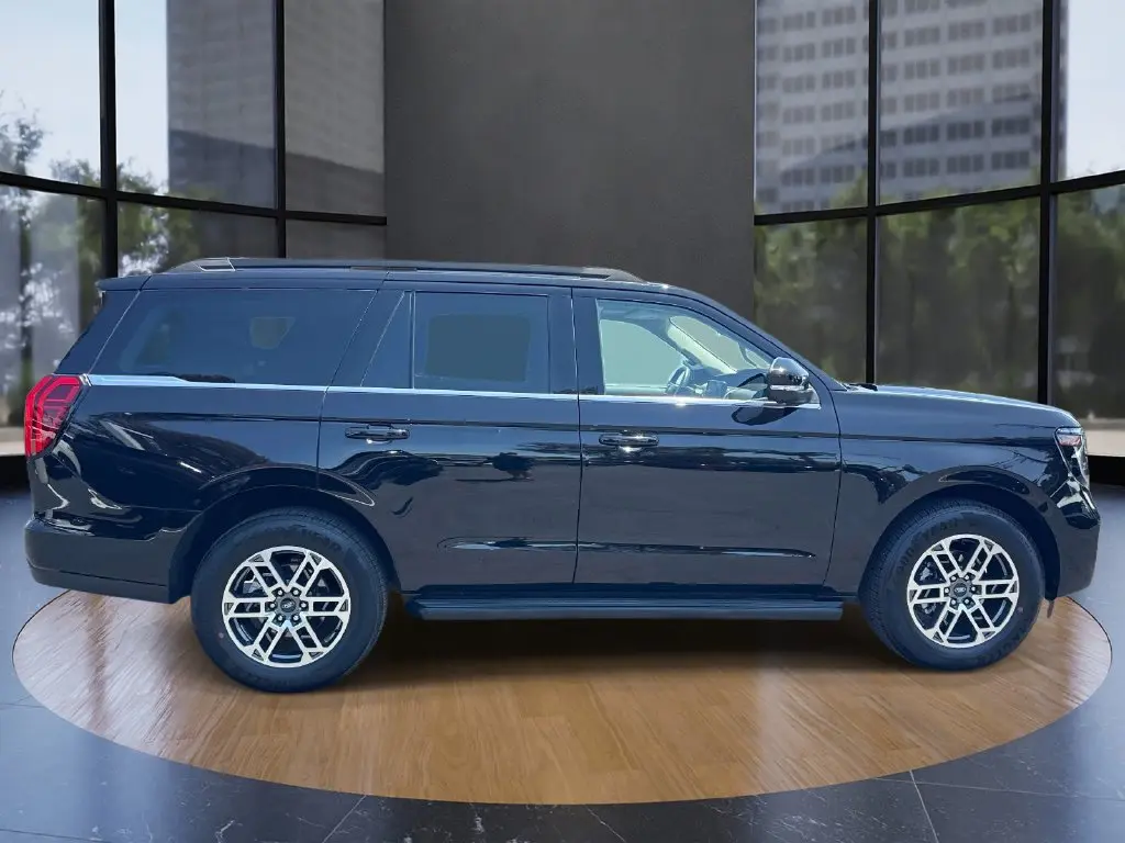 2025 Ford Expedition - $62,995