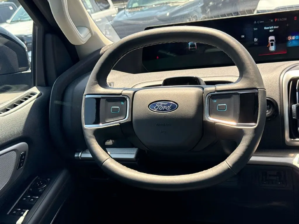 2025 Ford Expedition - $62,995