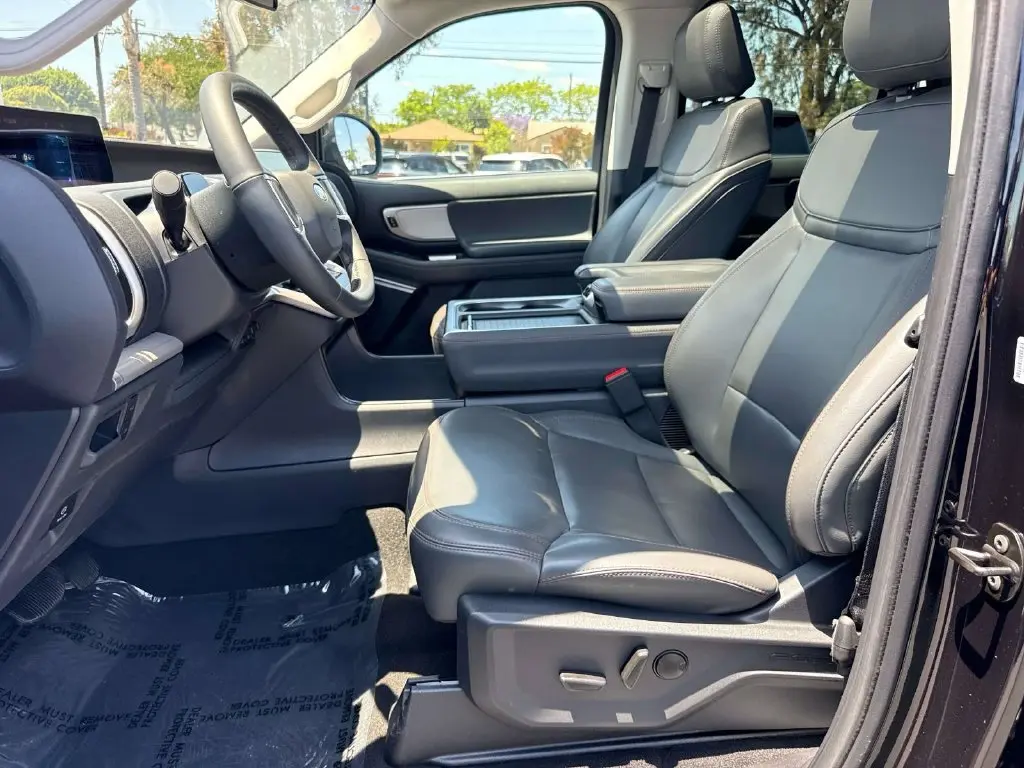 2025 Ford Expedition - $62,995