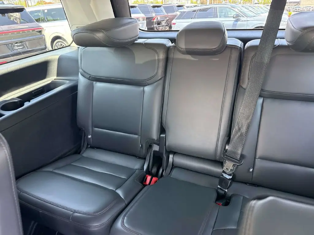 2025 Ford Expedition - $62,995
