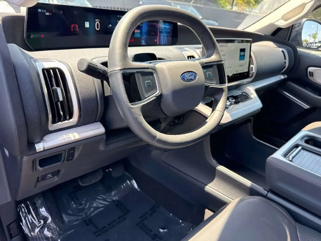 2025 Ford Expedition - $62,995
