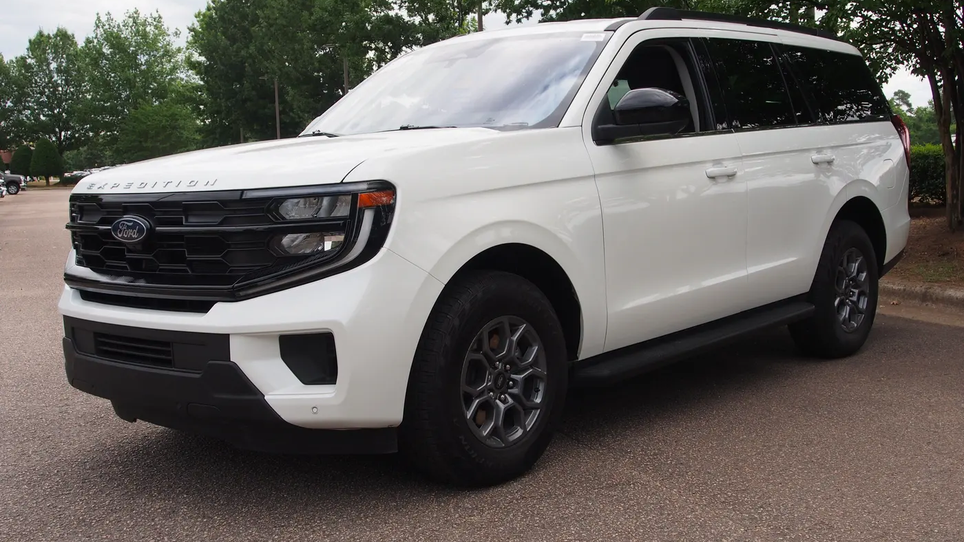 2025 Ford Expedition Active