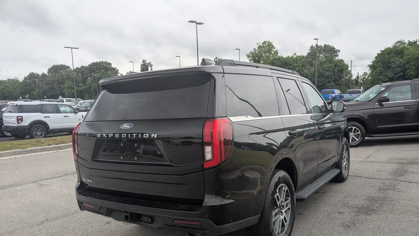 2025 Ford Expedition Active
