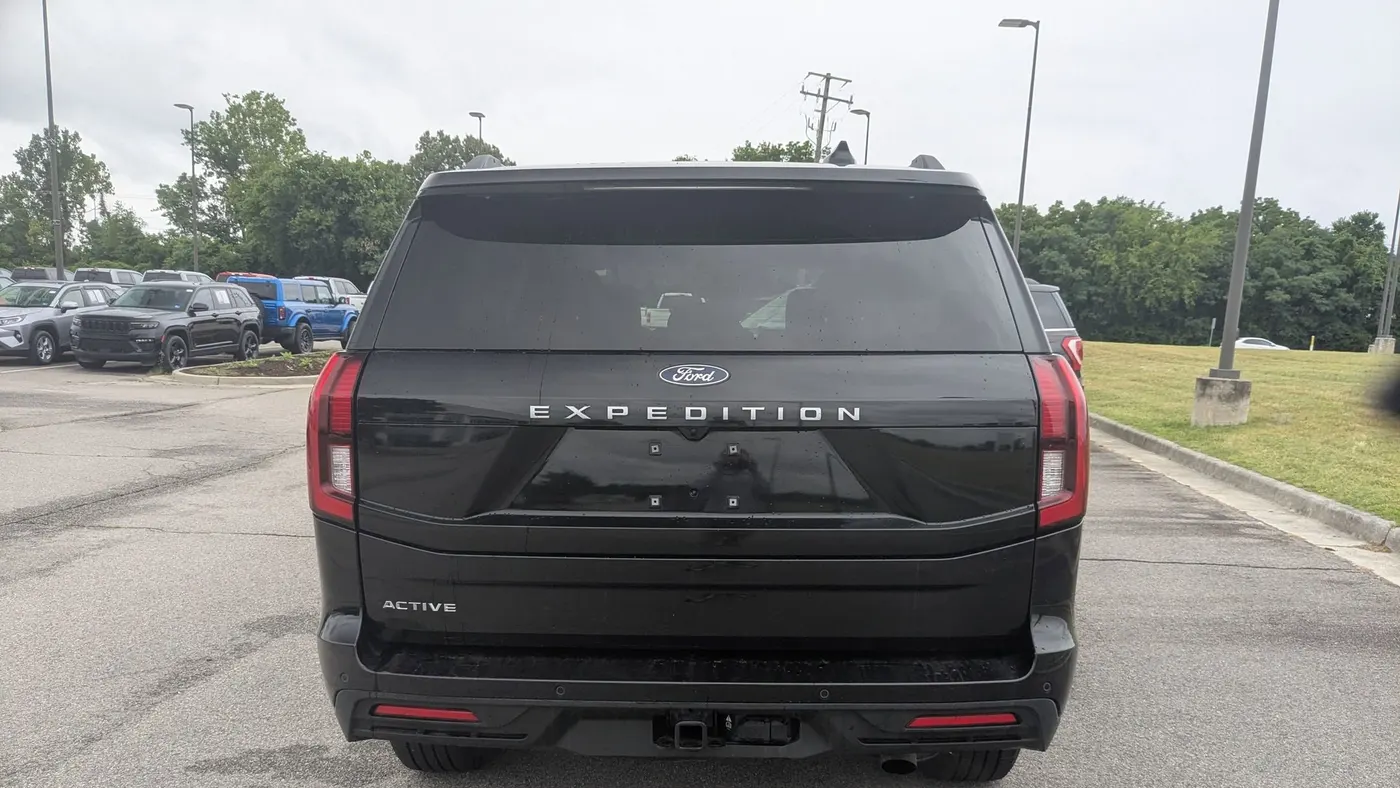 2025 Ford Expedition Active
