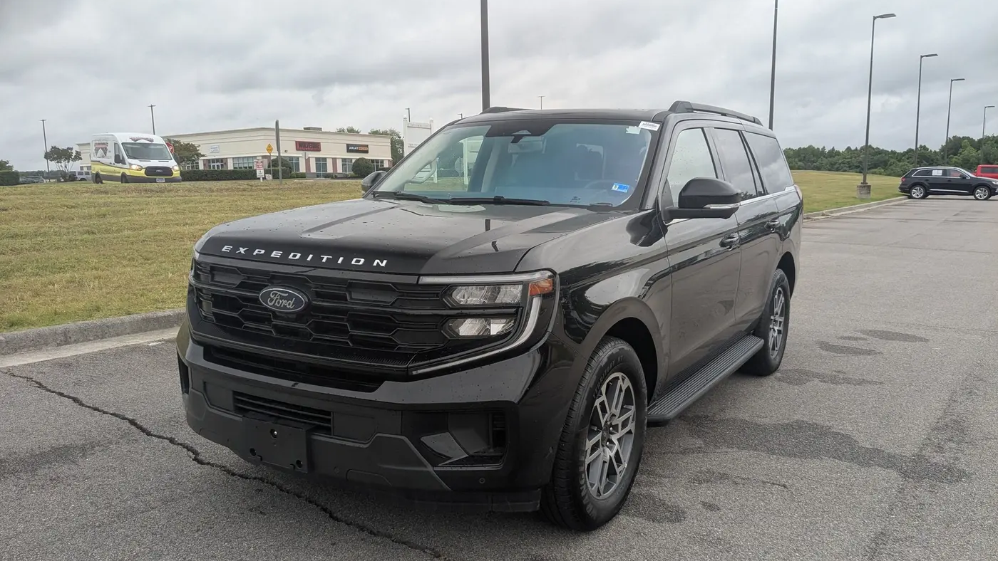 2025 Ford Expedition Active