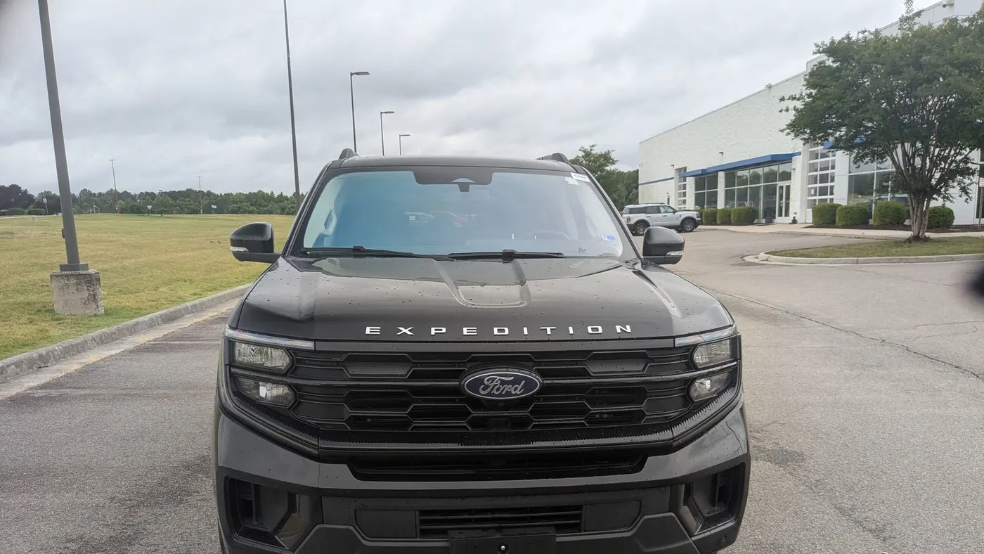 2025 Ford Expedition Active