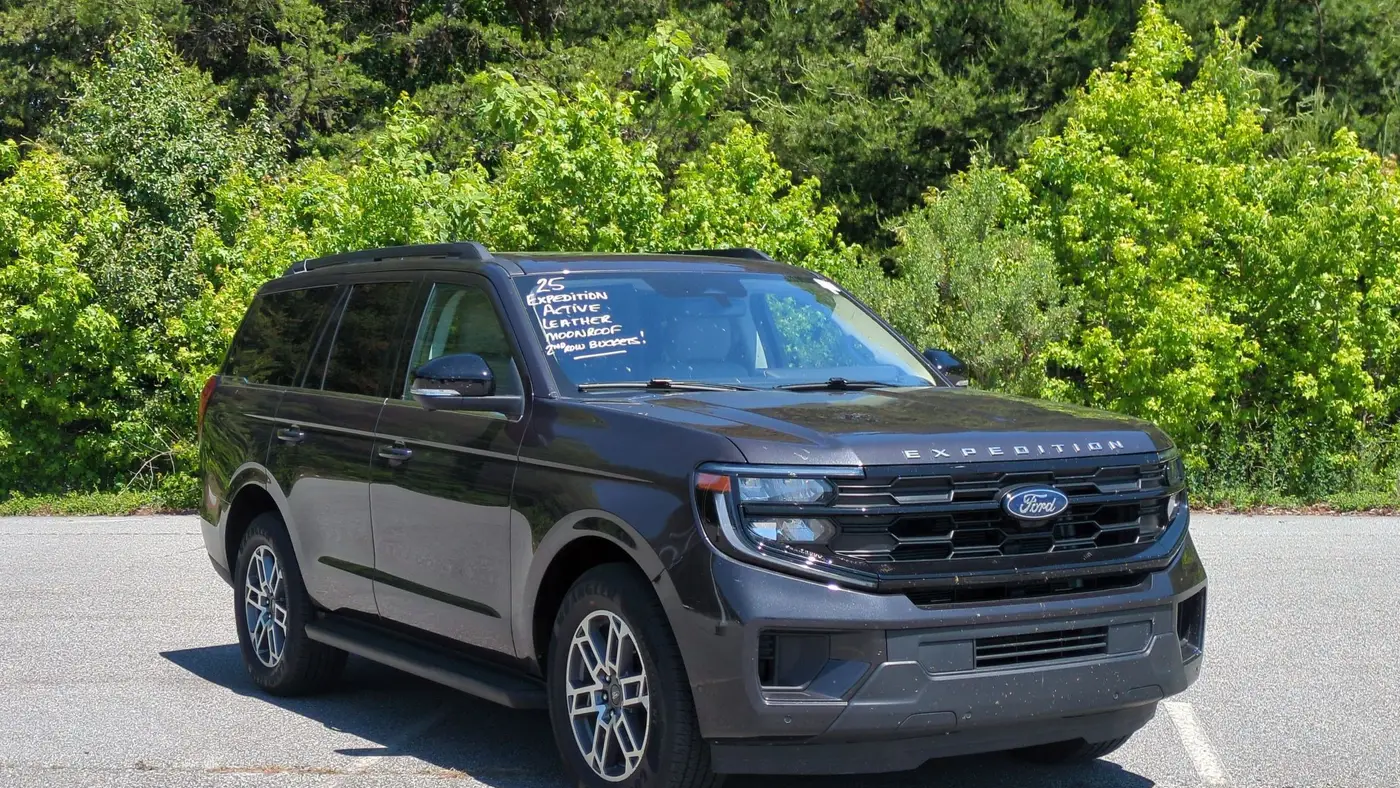 2025 Ford Expedition Active