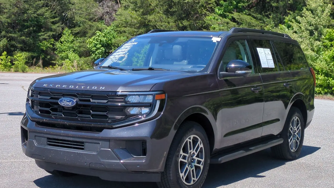 2025 Ford Expedition Active