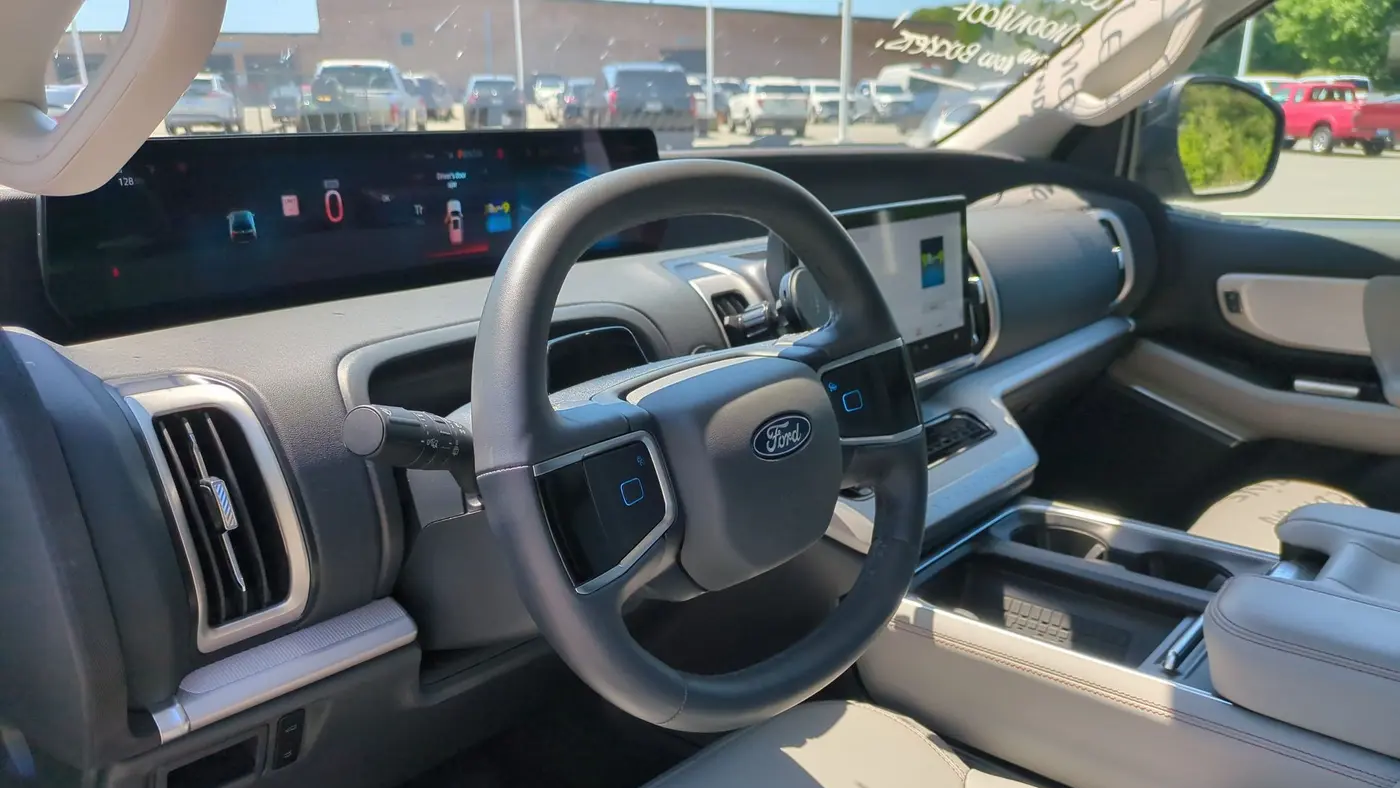 2025 Ford Expedition Active