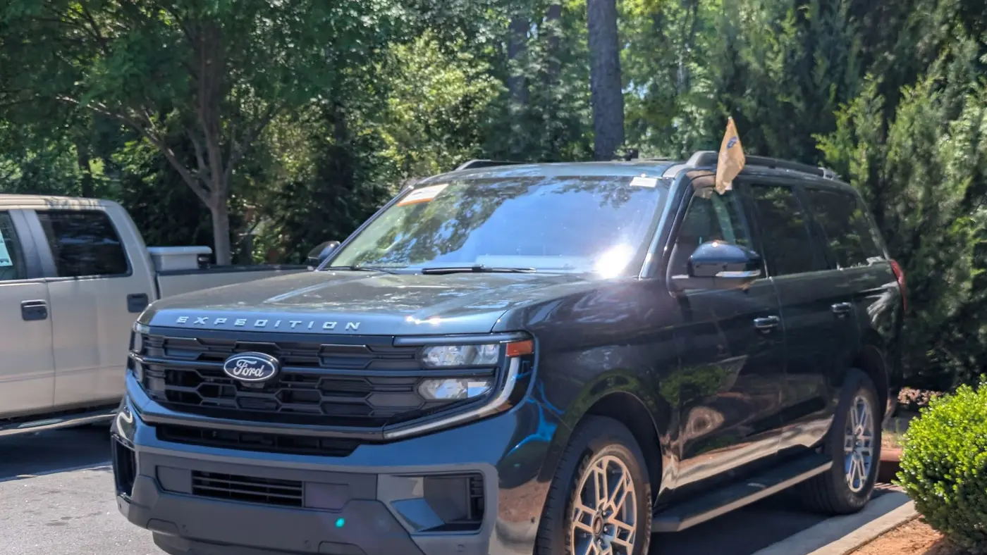 2025 Ford Expedition Active