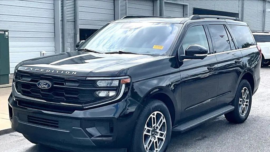 2025 Ford Expedition Active