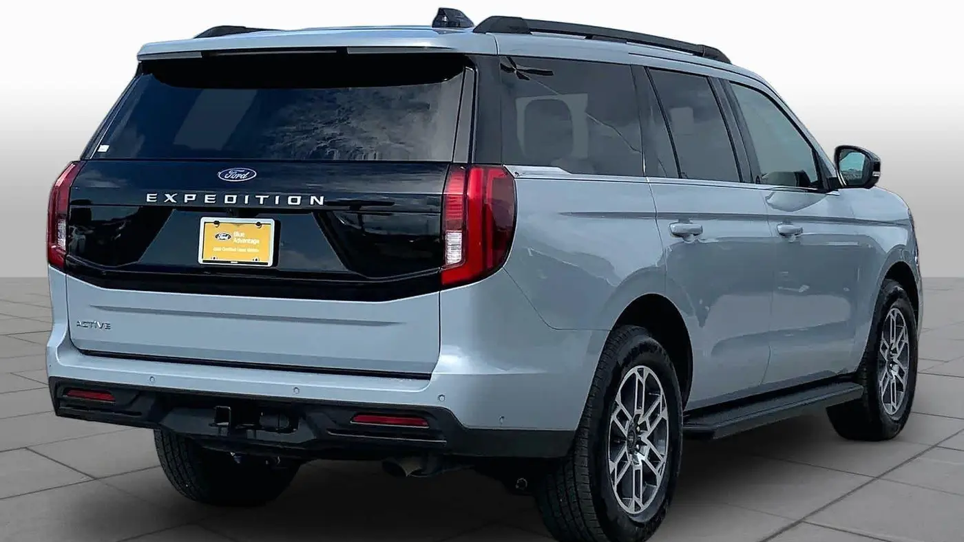 2025 Ford Expedition Active