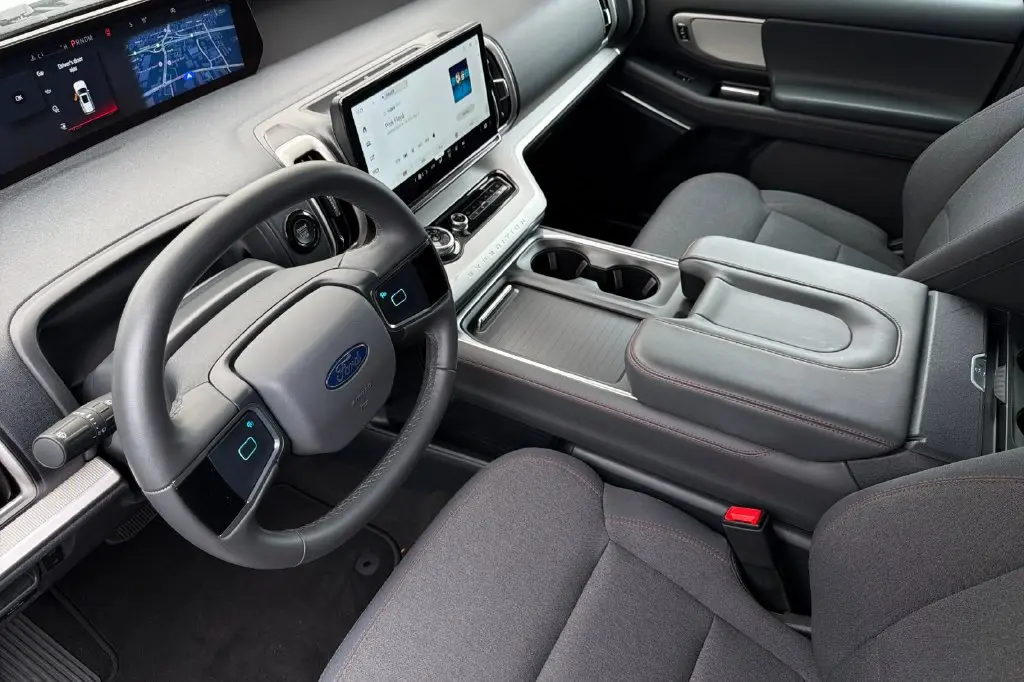 2025 Ford Expedition - $52,941