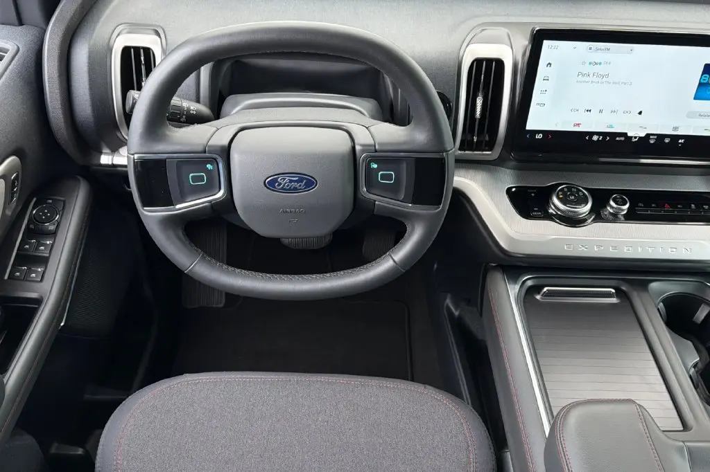 2025 Ford Expedition - $52,941