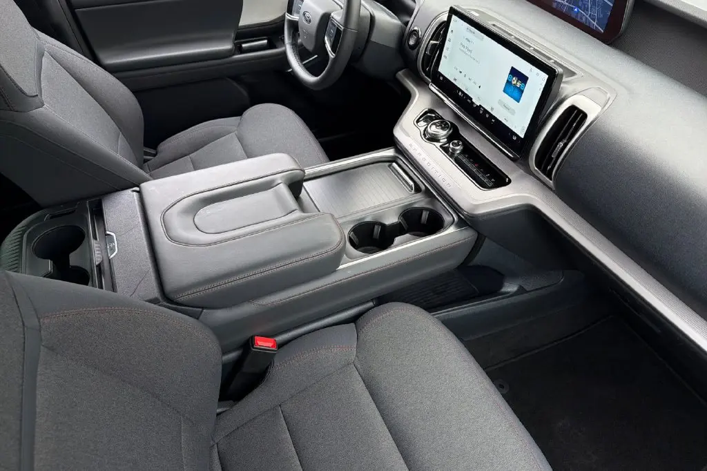2025 Ford Expedition - $52,941