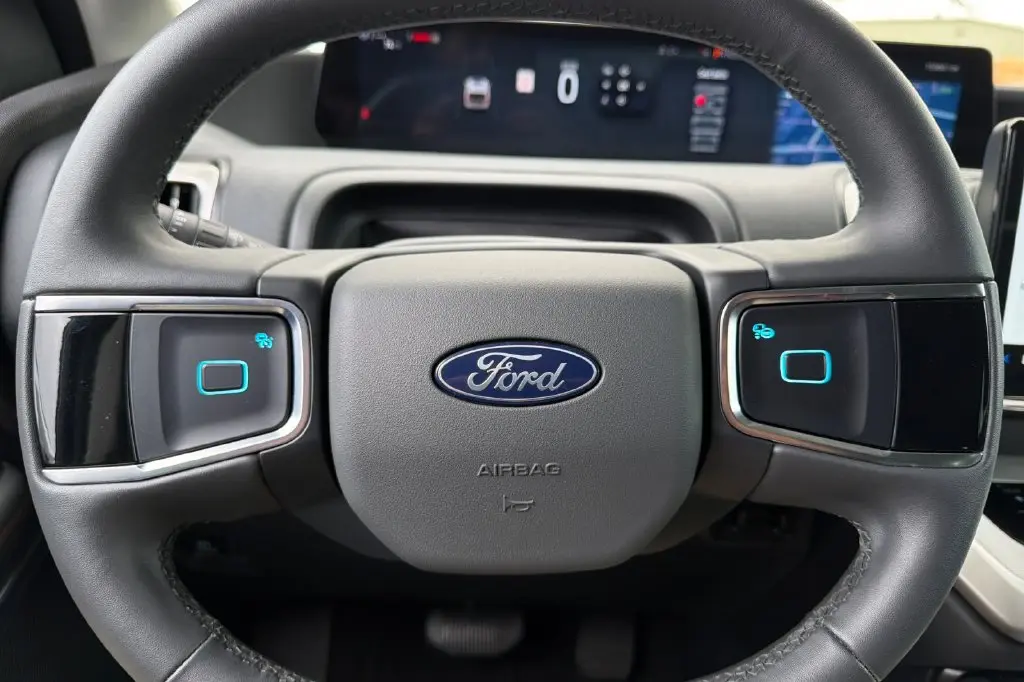 2025 Ford Expedition - $52,941
