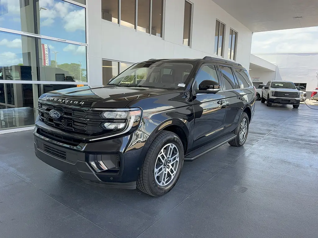 2025 Ford Expedition - $57,995