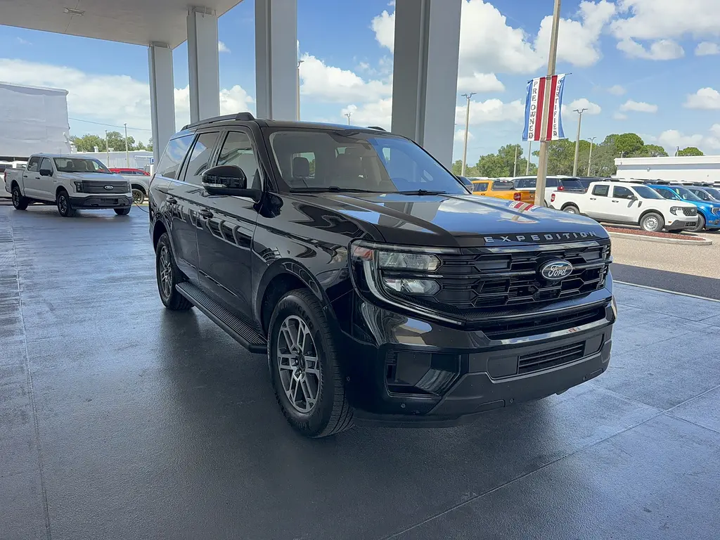 2025 Ford Expedition - $57,995