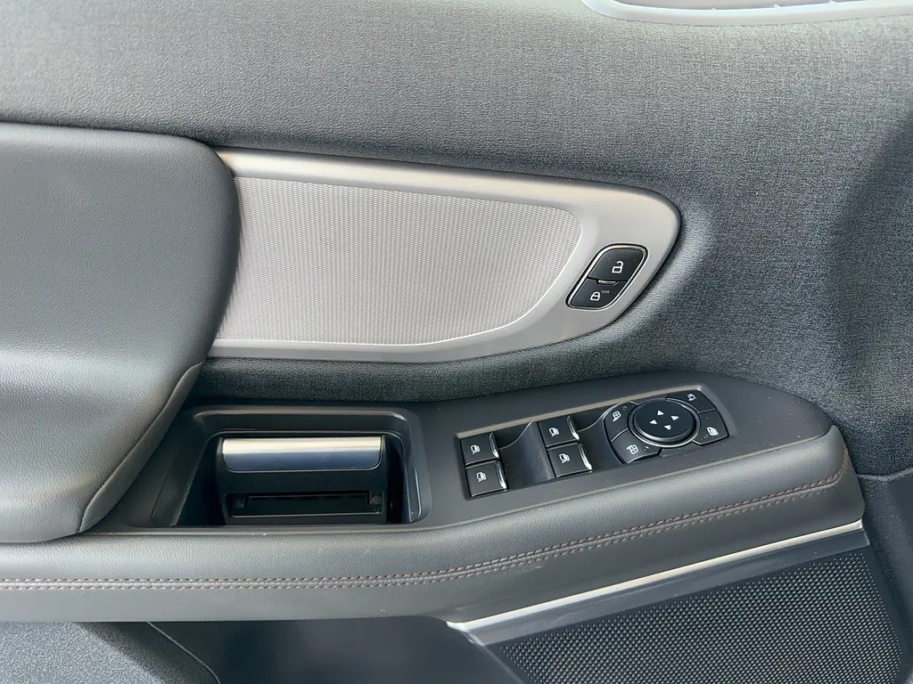 2025 Ford Expedition - $57,995