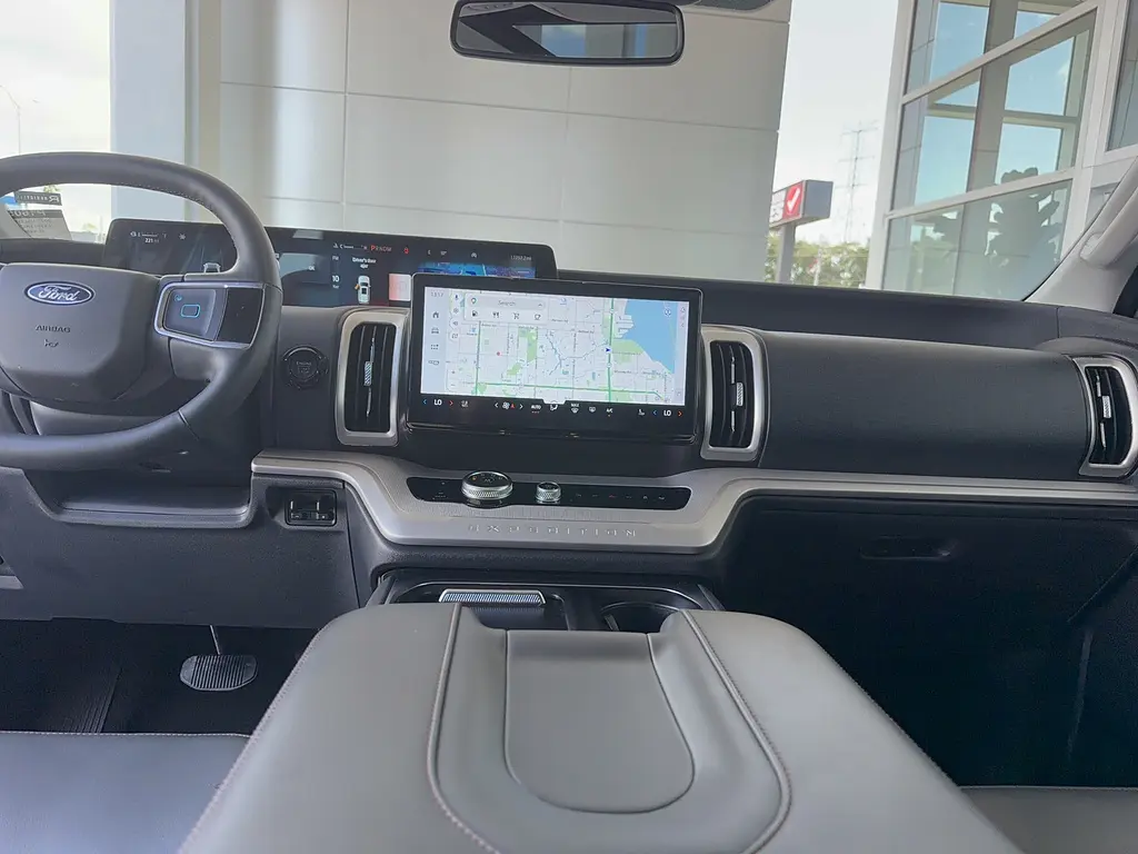 2025 Ford Expedition - $57,995