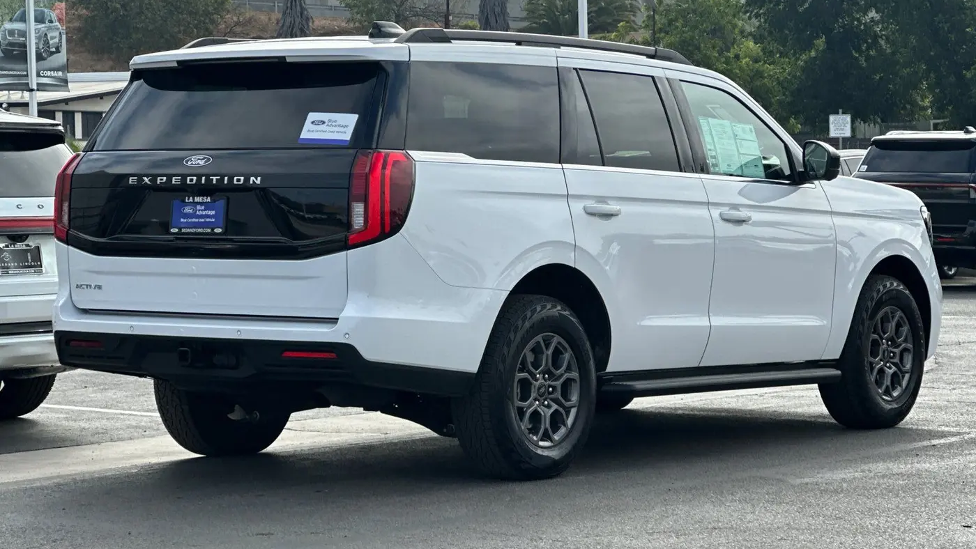 2025 Ford Expedition Active