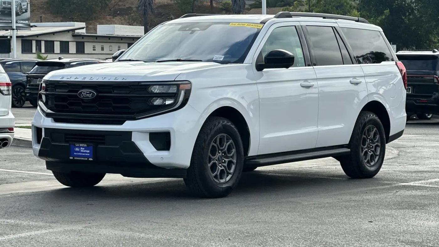 2025 Ford Expedition Active