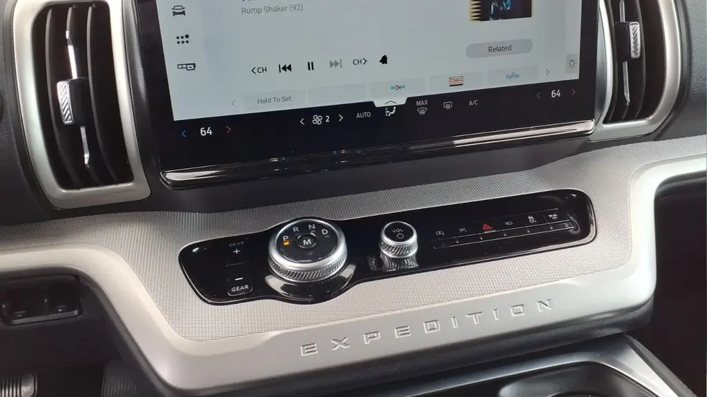 2025 Ford Expedition Active