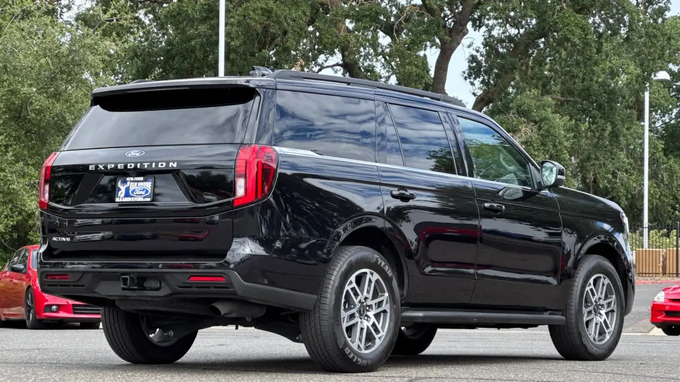 2025 Ford Expedition Active