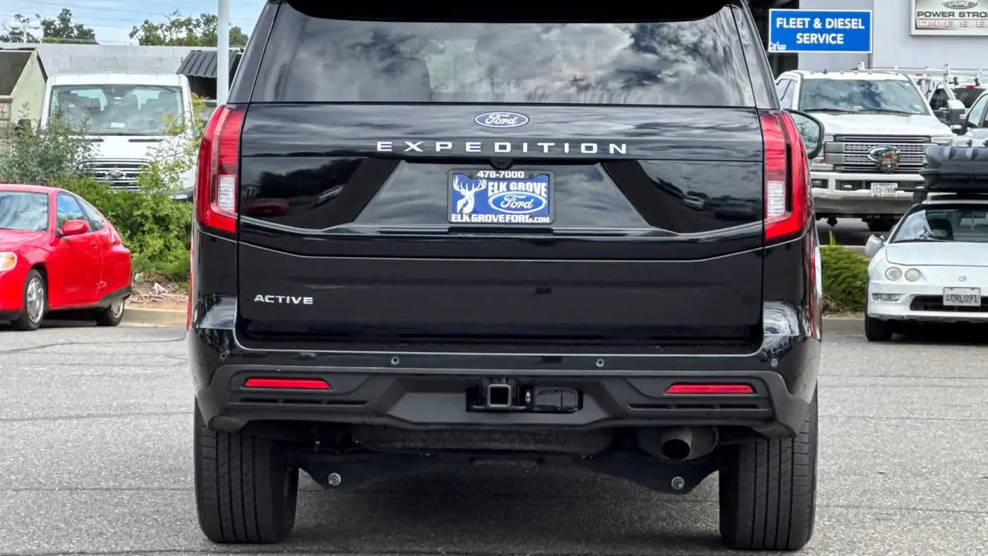 2025 Ford Expedition Active