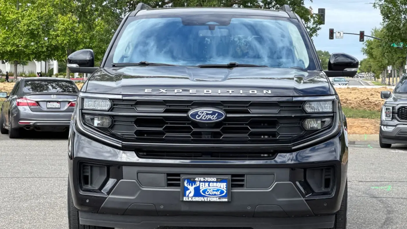 2025 Ford Expedition Active