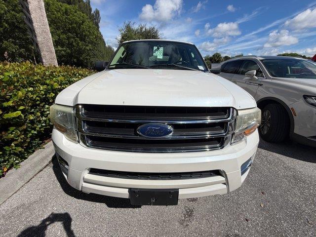 2017 Ford Expedition - $17,400