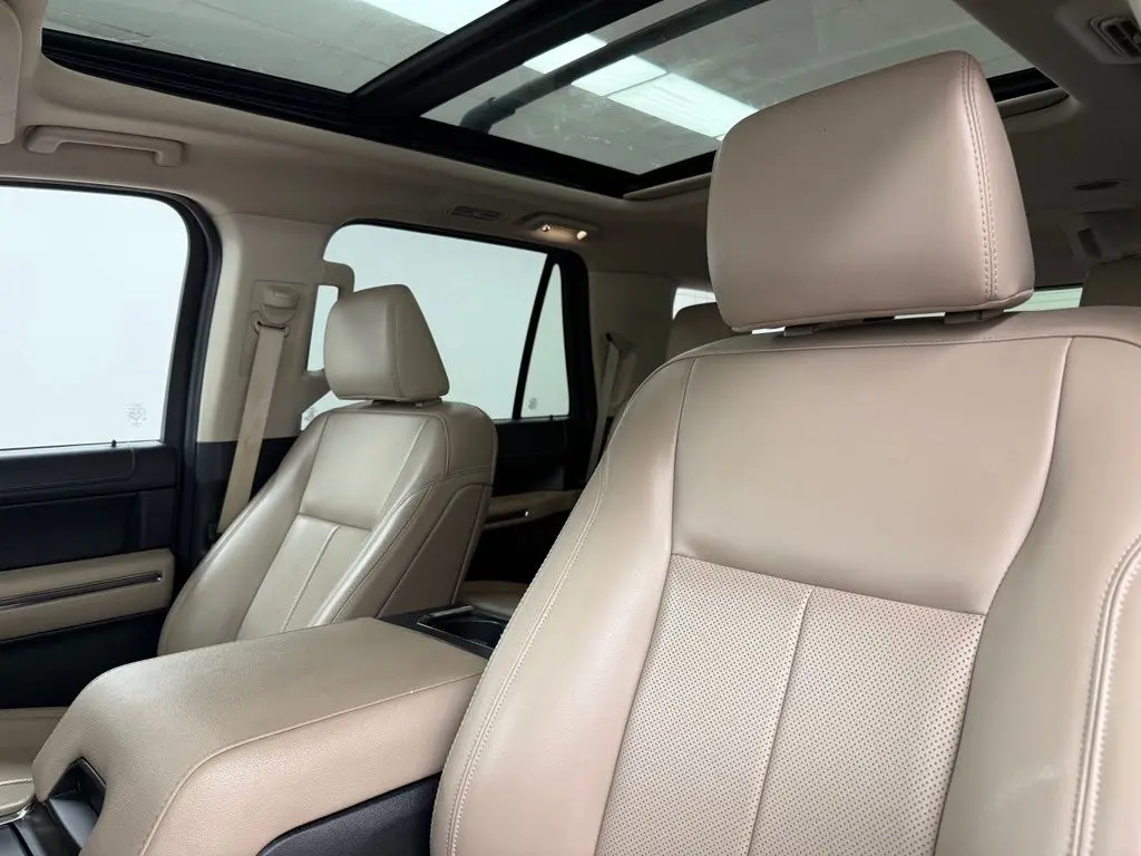 2022 Ford Expedition - $32,775