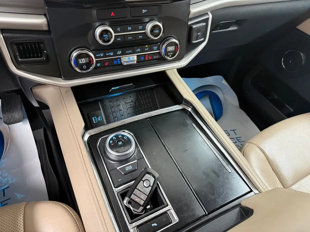 2022 Ford Expedition - $32,775