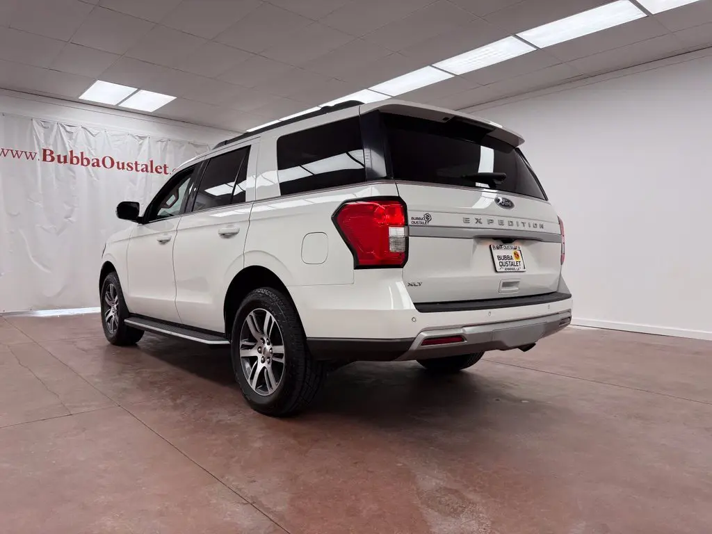 2022 Ford Expedition - $32,775