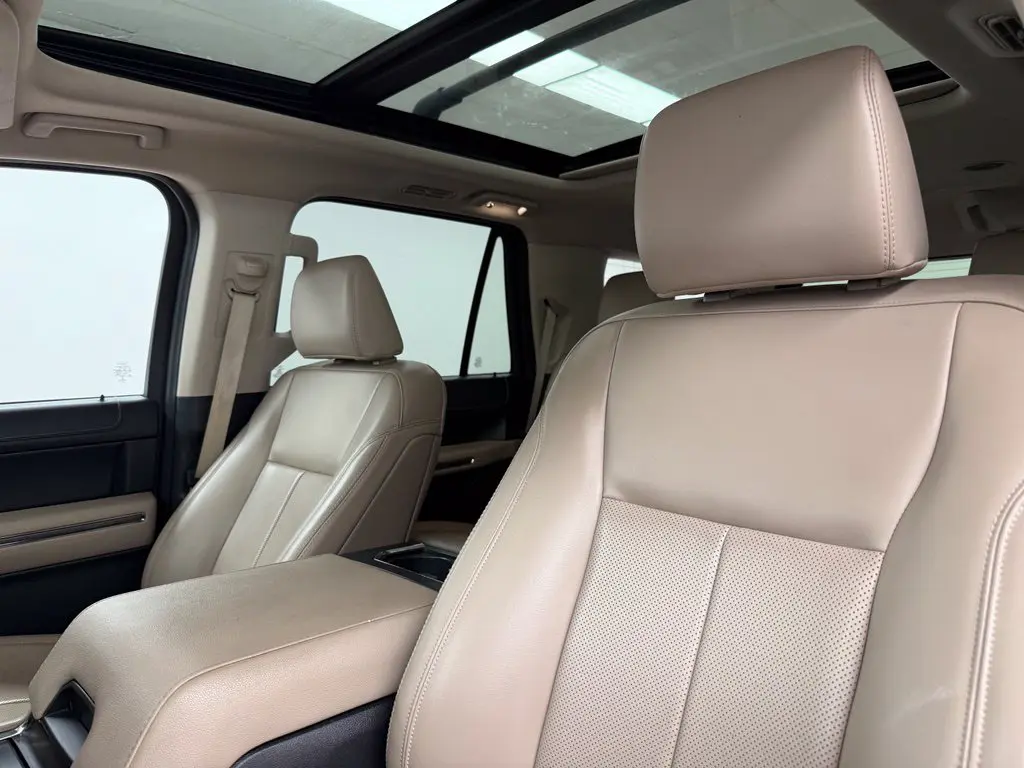2022 Ford Expedition - $32,775