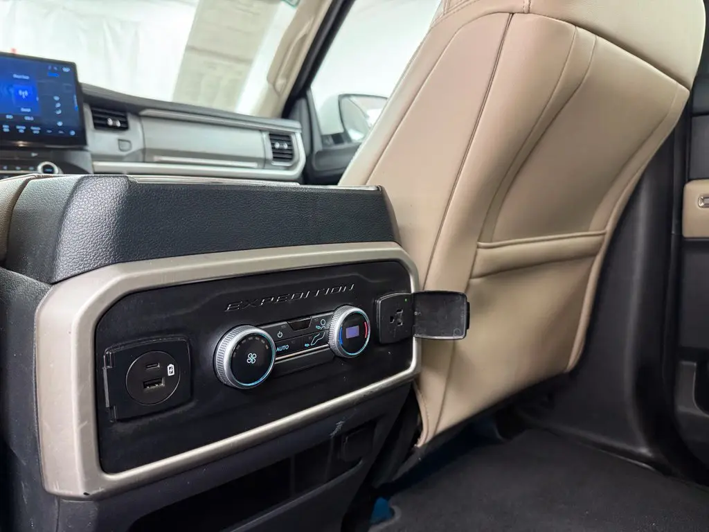 2022 Ford Expedition - $32,775