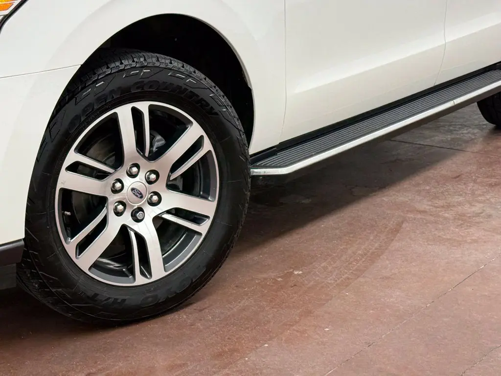 2022 Ford Expedition - $32,775