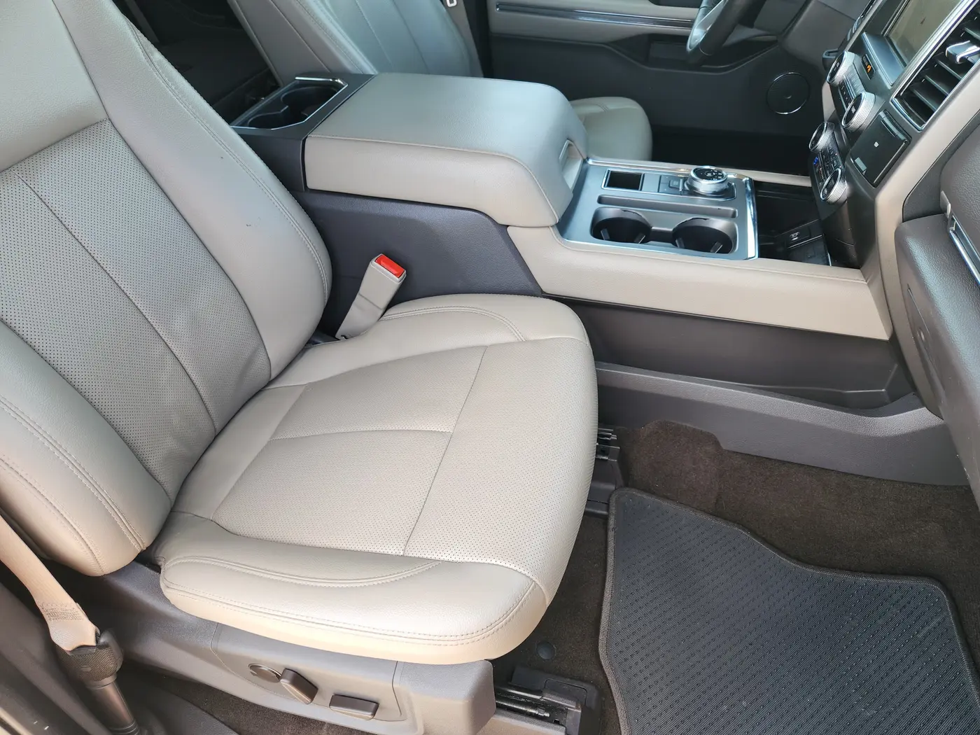 2021 Ford Expedition - $21,905