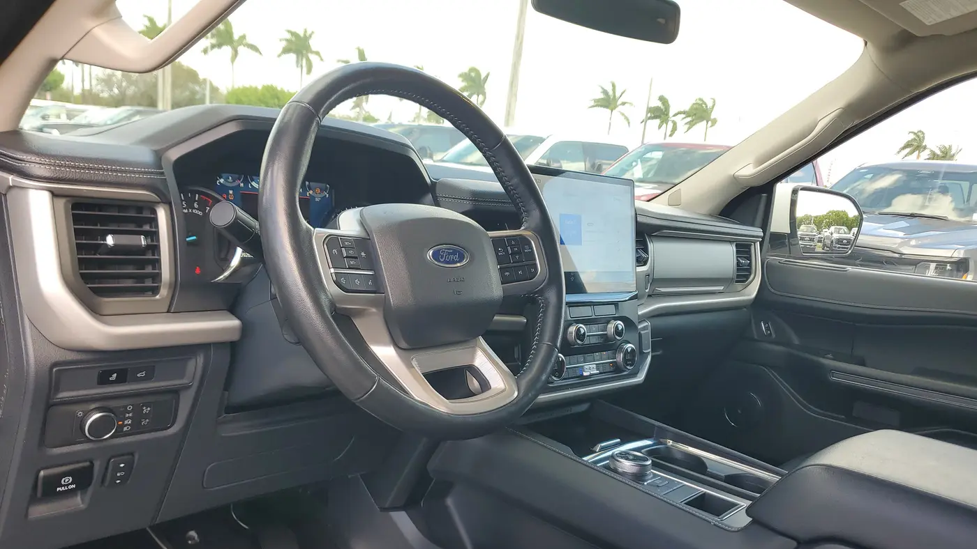 2022 Ford Expedition XLT
