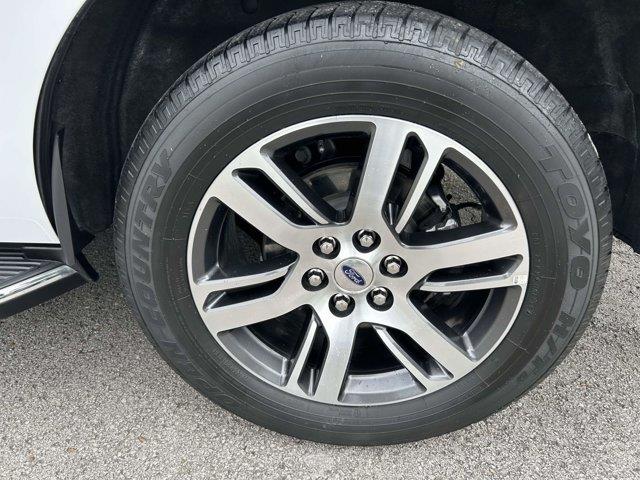 2022 Ford Expedition - $42,994