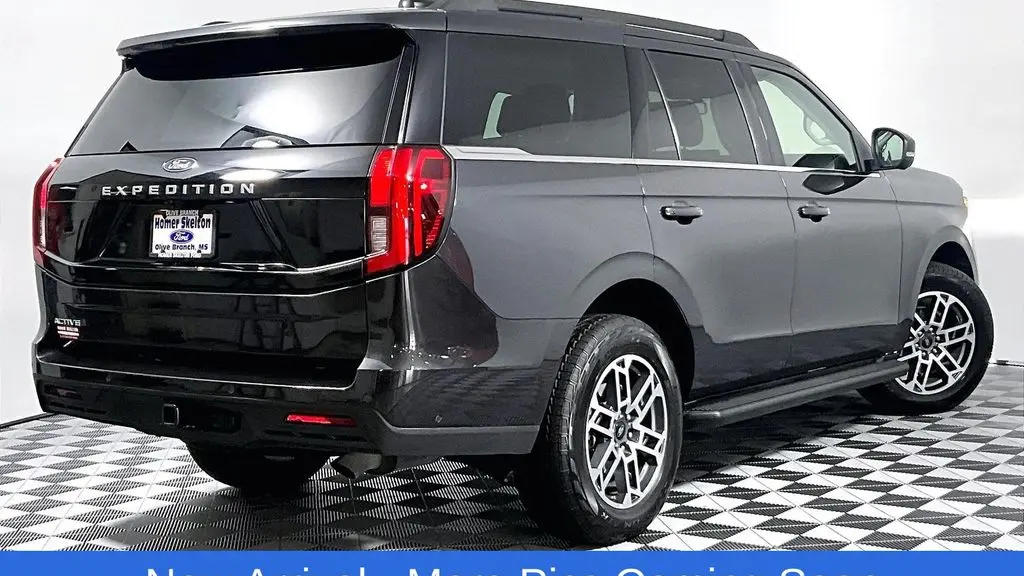 2025 Ford Expedition Active