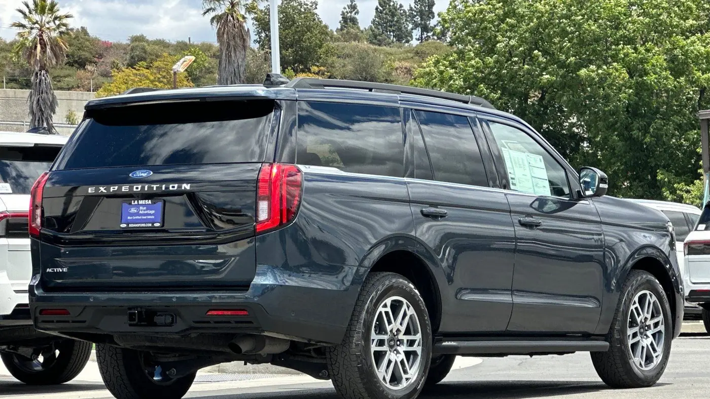 2025 Ford Expedition Active